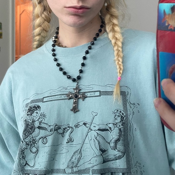 Cross pendant necklace - Picture 4 of 4